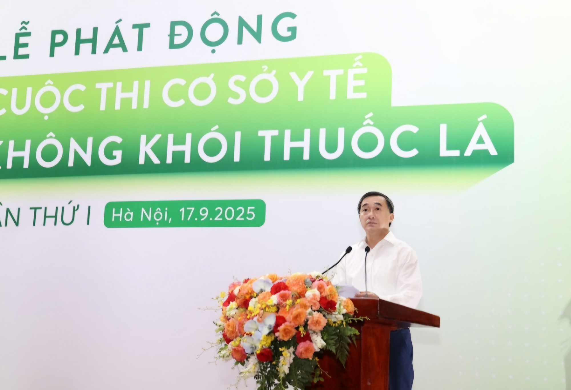 Thứ trưởng Bộ Y tế Trần Văn Thuấn - ảnh: Thu Hiền