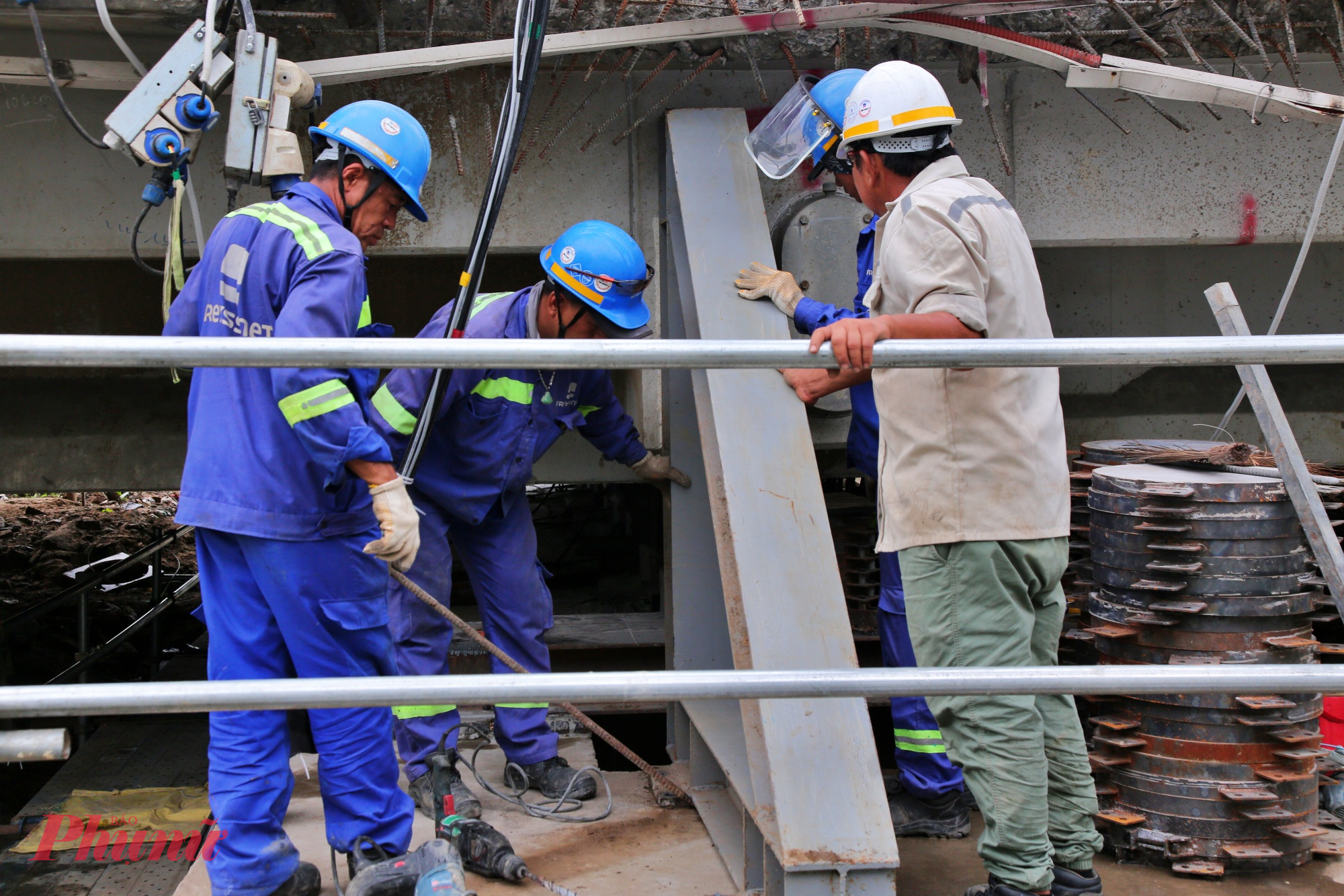 Ông Nguyễn Viết Quang, Trưởng Phòng Quản lý hạ tầng số 2 (Trung tâm Quản lý hạ tầng giao thông đường bộ - Sở Xây dựng TPHCM)  cho biết 