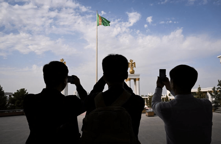 Hai người đàn ông trốn thoát khỏi một trong những quốc gia bí mật và đàn áp nhất thế giới đã nói với AFP rằng họ đã bị tra tấn, đánh đập và hãm hiếp ở Turkmenistan vì tội ác là người đồng tính.