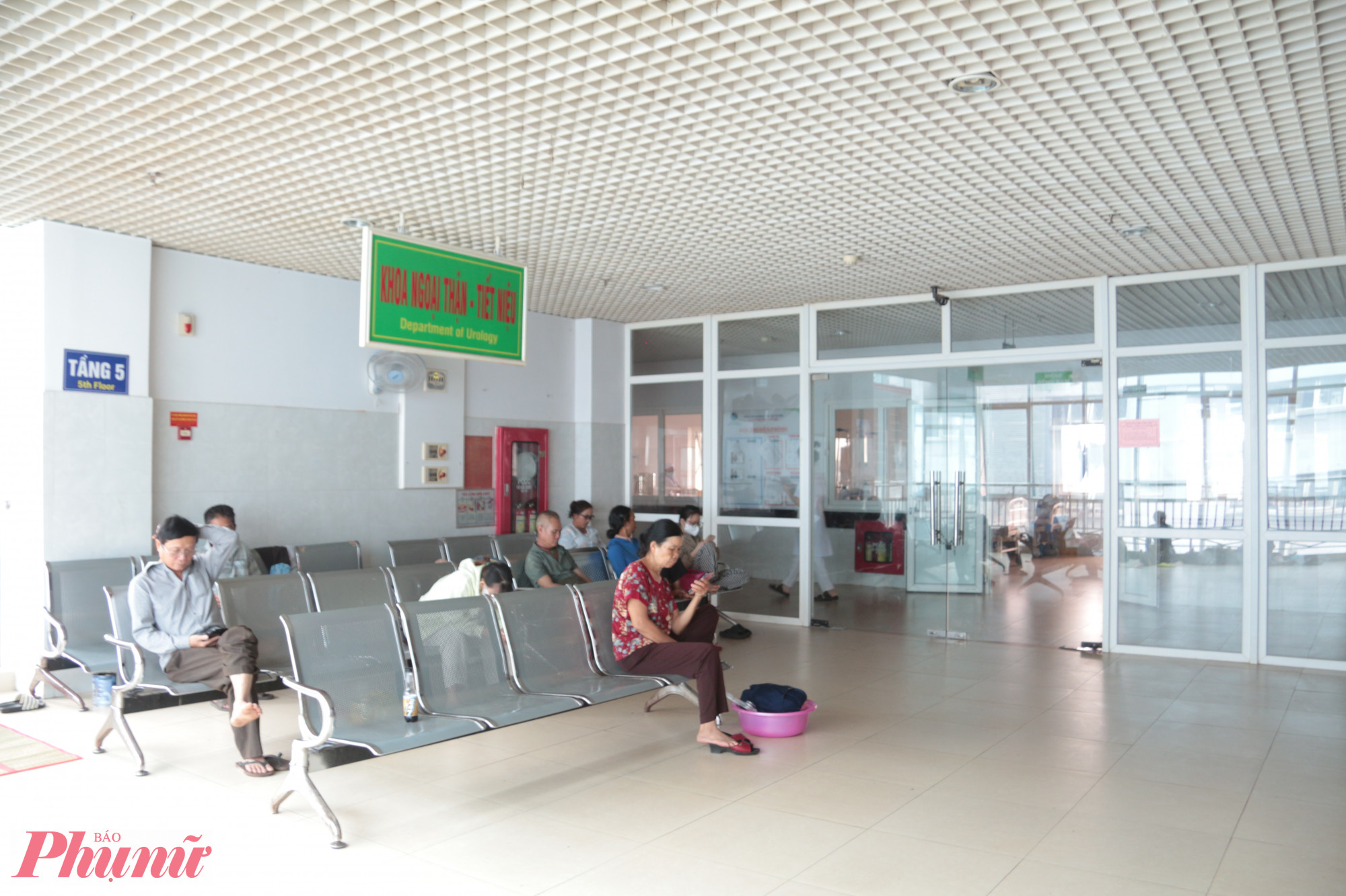 Khoa Ngoại thận - Tiết niệu Bệnh viện Đa khoa vùng Tây Nguyên