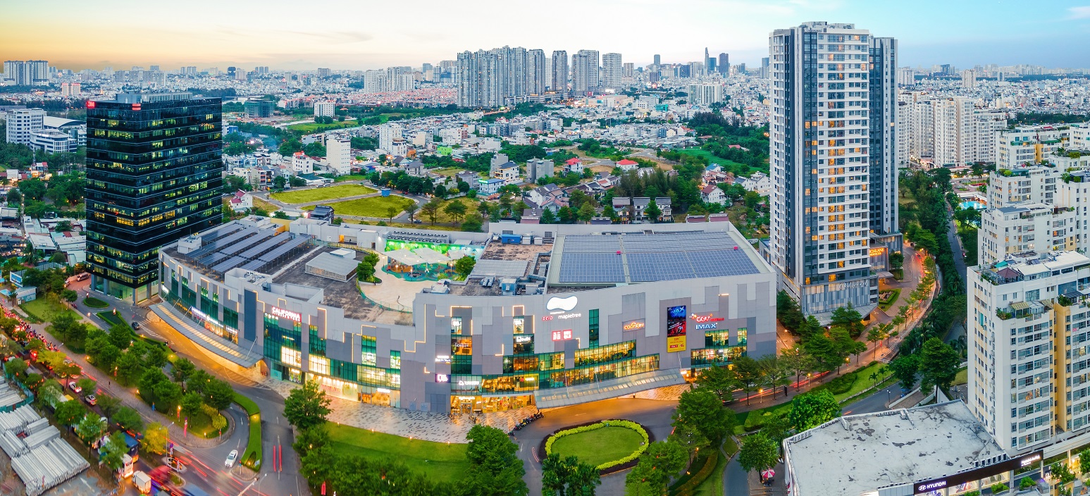 Hình ảnh hệ thống năng lượng mặt trời được lắp đặt tại SC VivoCity nhìn từ trên cao.