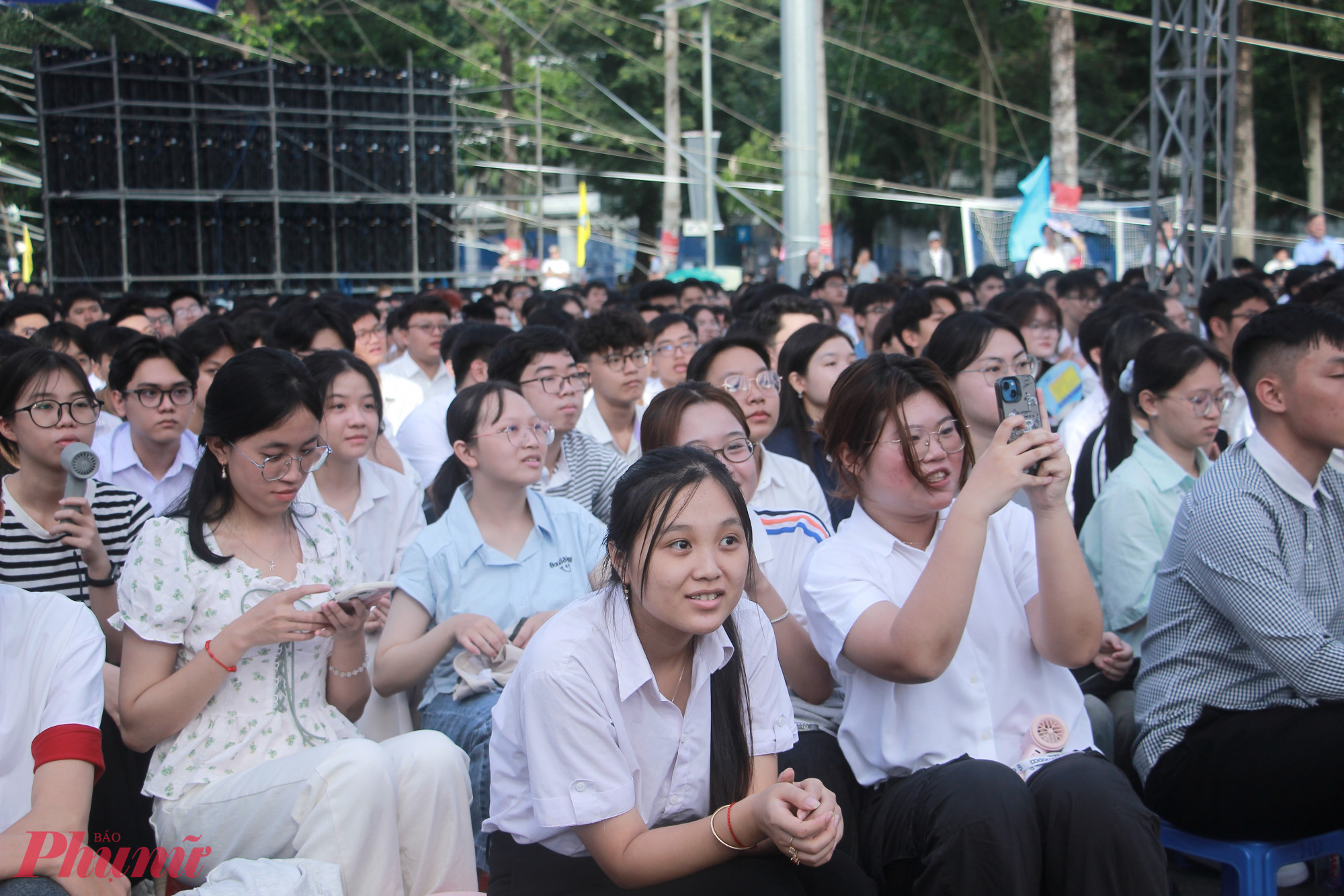 Học sinh có thể học trước một số học phần đại học trên nền tảng trực tuyến của ĐH Quốc gia TPHCM hoặc do cơ sở đào tạo tổ chức giảng dạy - Ảnh: Nguyễn Loan