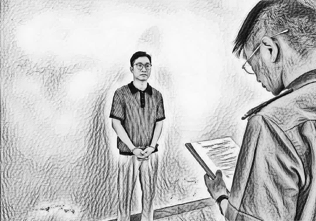 Nguyễn Duy Tuấn tại cơ quan công an_Ảnh: Công an Đà Nẵng.