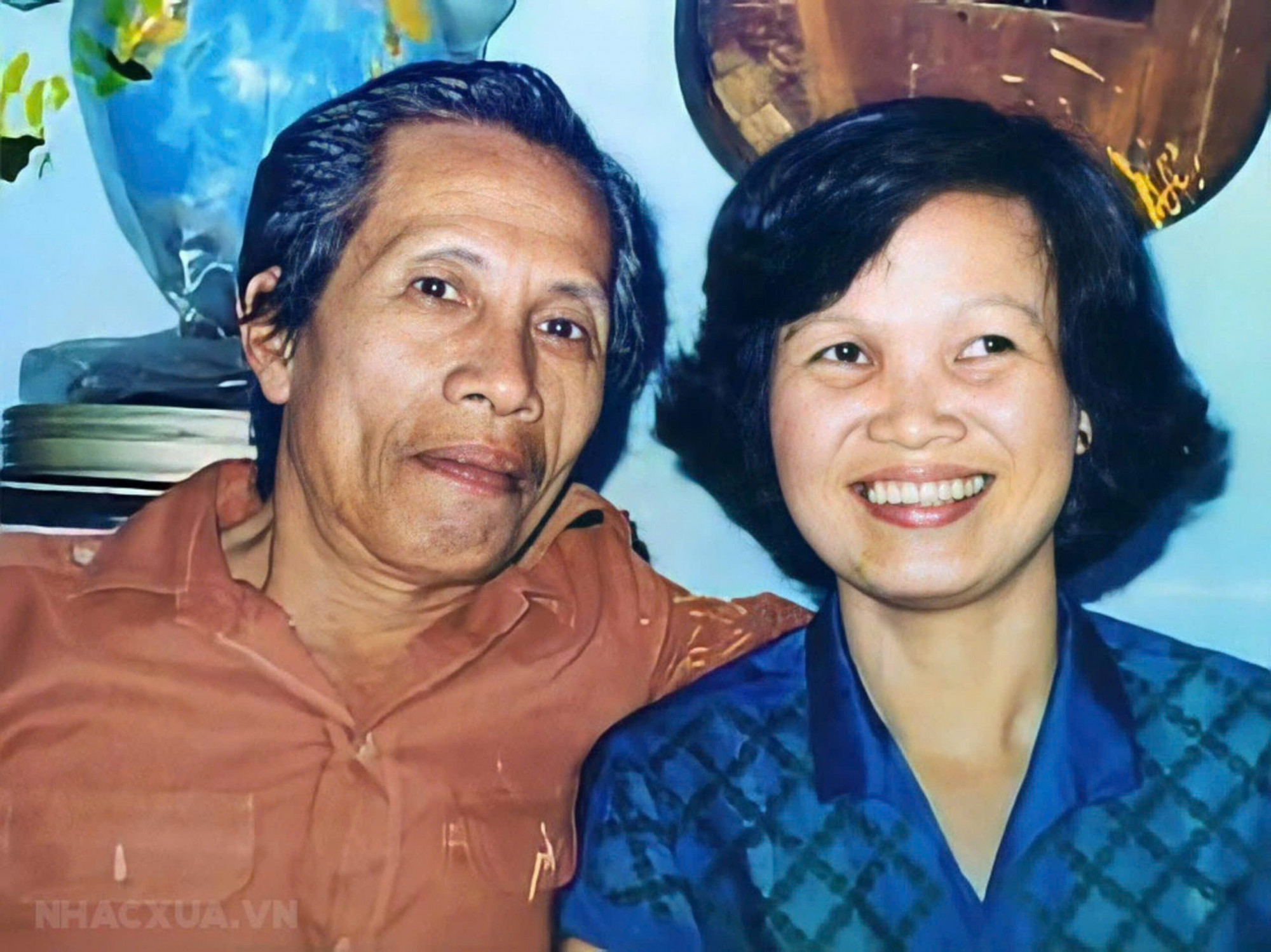 Y Vân: Khúc vĩ thanh chưa hề mất 1.Y Vân và người phụ nữ thứ hai của đời mình- bà Trần Thị Minh Lâm. Ảnh: trang web “Nhạc xưa”