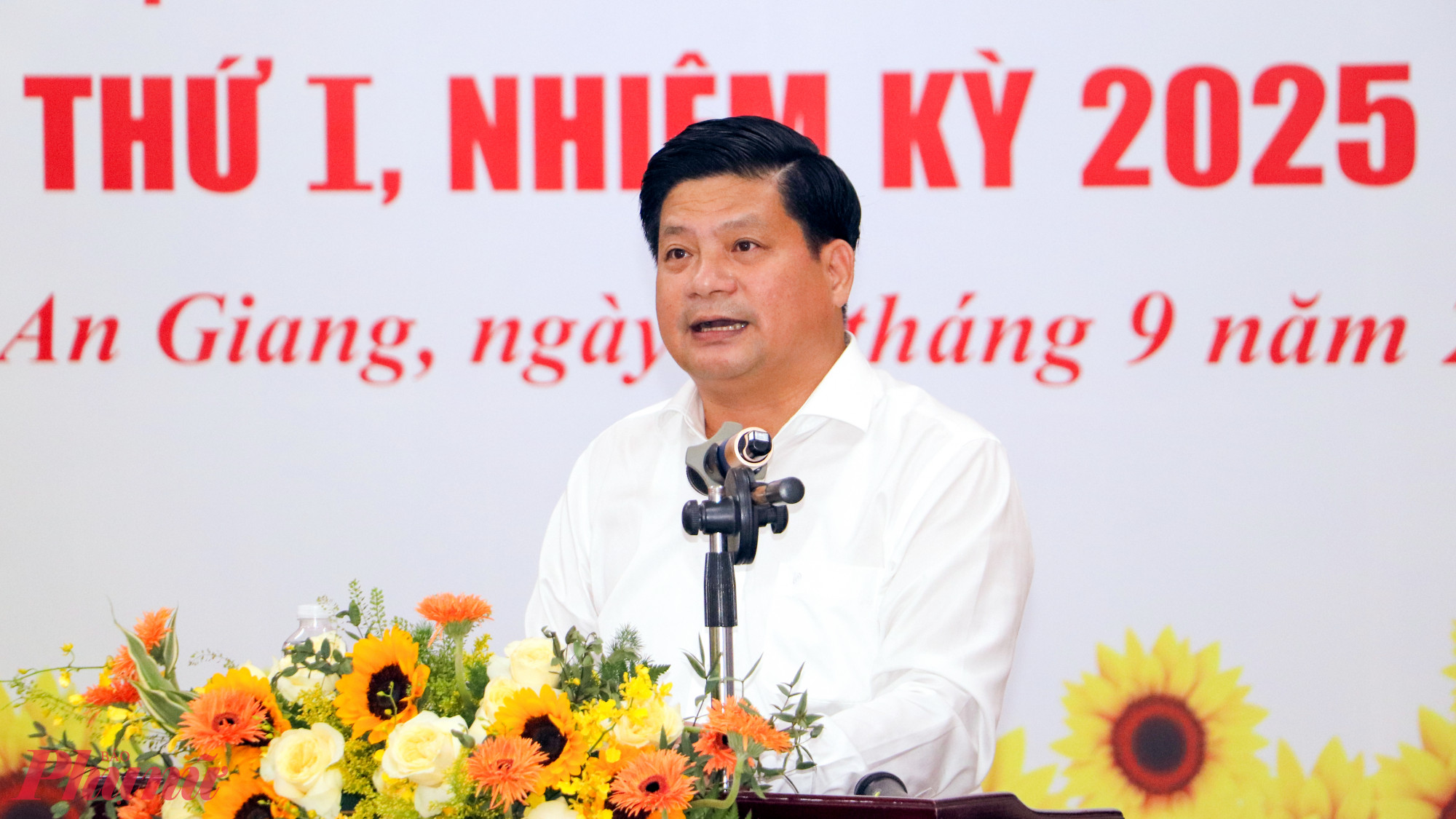 Ông Tống Phước Trường - Trưởng ban Tuyên giáo và Dân vận Tỉnh ủy An Giang - thông tin Đại hội đại biểu Đảng bộ tỉnh lần thứ Ibáo chí - Ảnh: Phú Hữu