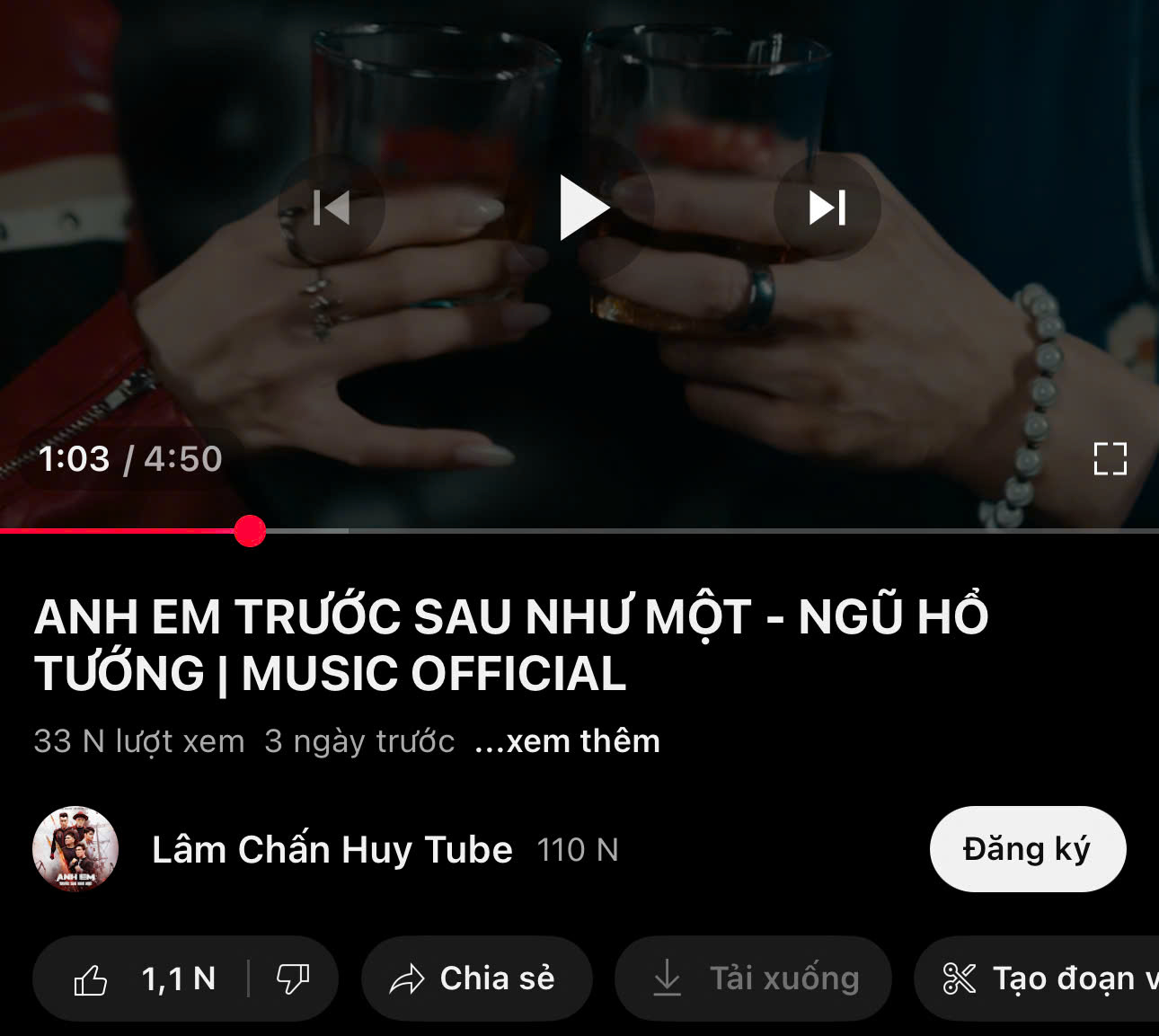 Tên của trang web được bôi mờ với bản phát trên kênh YouTube của Lâm Chấn Huy