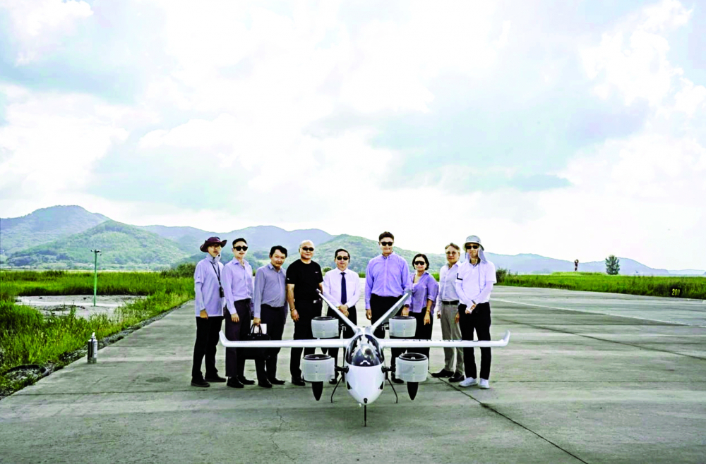 CT UAV (thành viên Tập đoàn CT Group, Việt Nam) và đối tác Airbility (Hàn Quốc) thực hiện chuyến bay thử nghiệm nguyên mẫu UAV AB-U60 tại Hàn Quốc vào ngày 18/9. Trước đó, CT UAV đã ký hợp đồng xuất khẩu 5.000 UAV sang Hàn Quốc Ảnh do Tập đoàn CT Group cung cấp