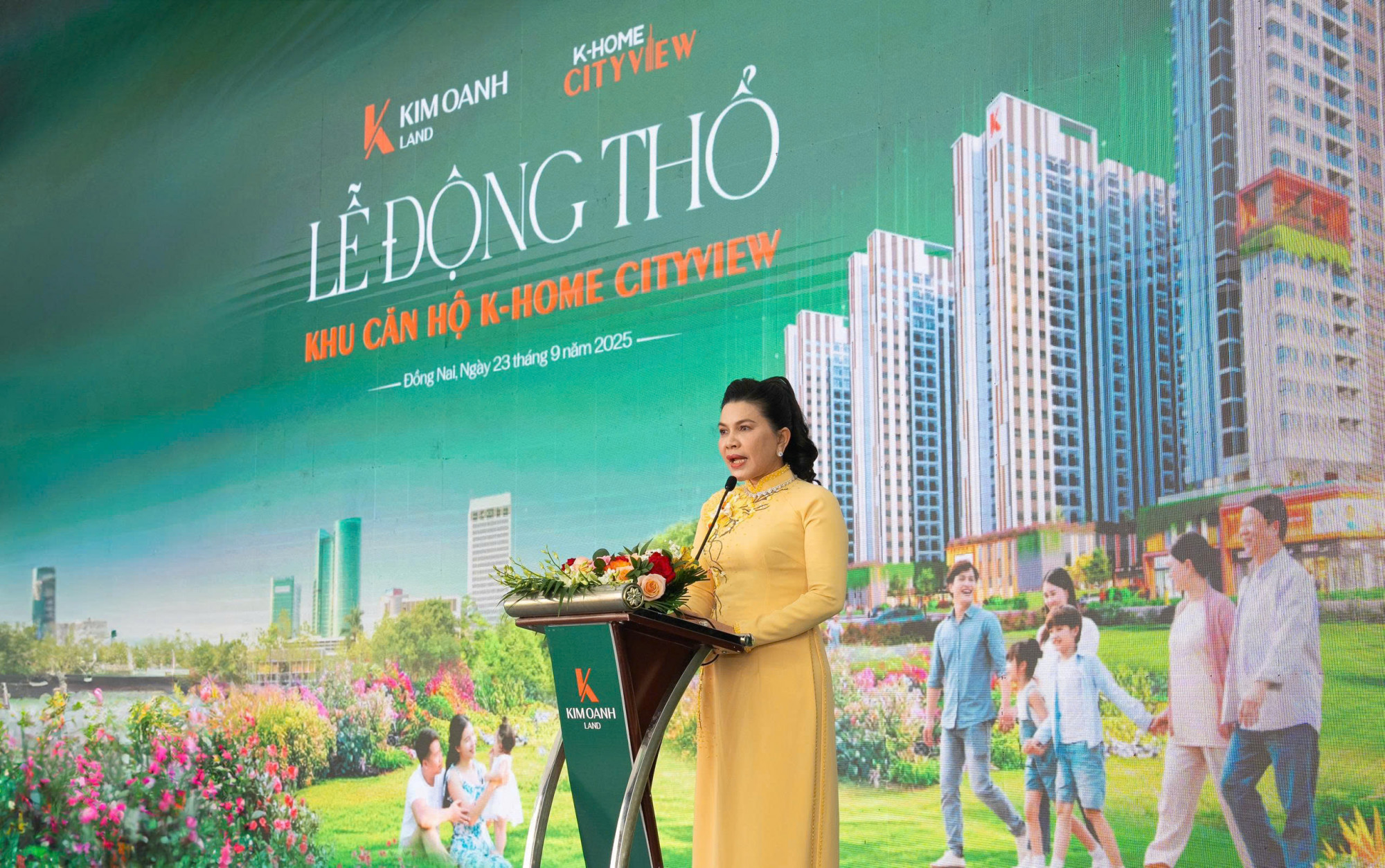 Bà Đặng Thị Kim Oanh - Chủ tịch, Tổng giám đốc Kim Oanh Group - phát biểu tại Lễ động thổ khu căn hộ K-Home Cityview