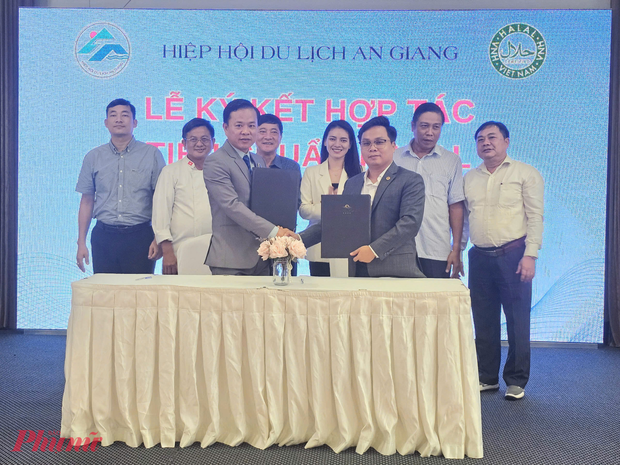 Hiệp Hội du lịch tỉnh An Giang ký hợp tác cung cấp tiêu chuẩn Halal - Ảnh Phú Hữu