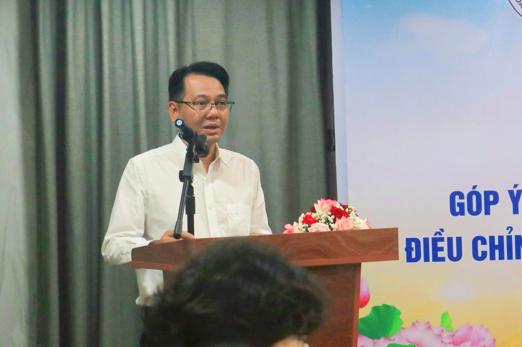 Ông Phạm Vũ Hoàng - Phó cục trưởng Cục dân số phát biểu tại hội thảo - Ảnh: Nhã Chân
