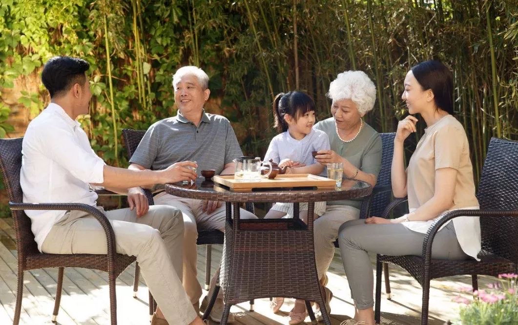 Càng trưởng thành càng biết quý thời gian được ở cùng bố mẹ (ảnh minh họa)