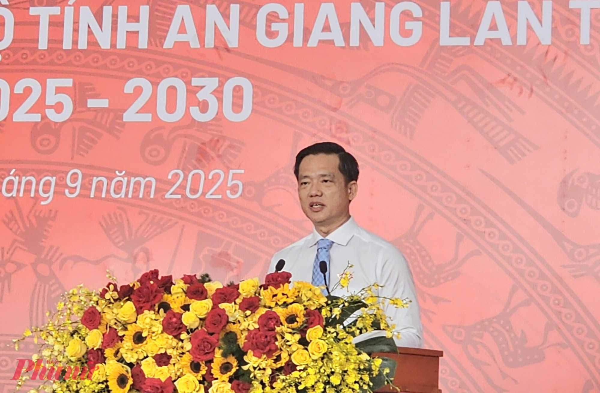 Ông Trần Minh Khoa - Chủ tịch UBND đặc khu Phú Quốc phát biểu tại lễ khởi công - Ảnh Phú Hữu