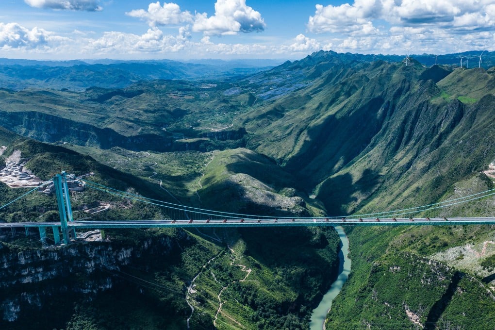 Sau 3 năm thi công, cây cầu trao Hoa Giang bắc qua hẻm núi