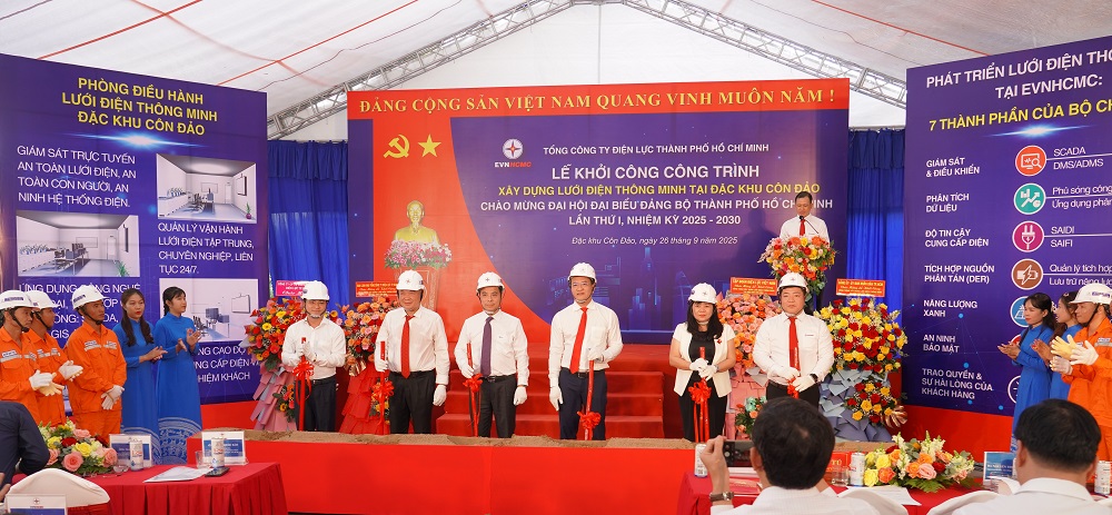 Lễ khởi công công trình xây dựng lưới điện thông minh tại Đặc khu Côn Đảo (TPHCM) - Ảnh: EVNHCMC
