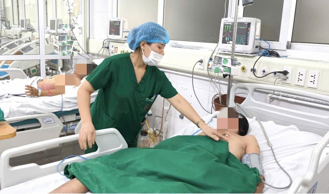 Bệnh nhân co cứng hàm, nguyên nhân từ chiếc răng sâu - ảnh: T.S