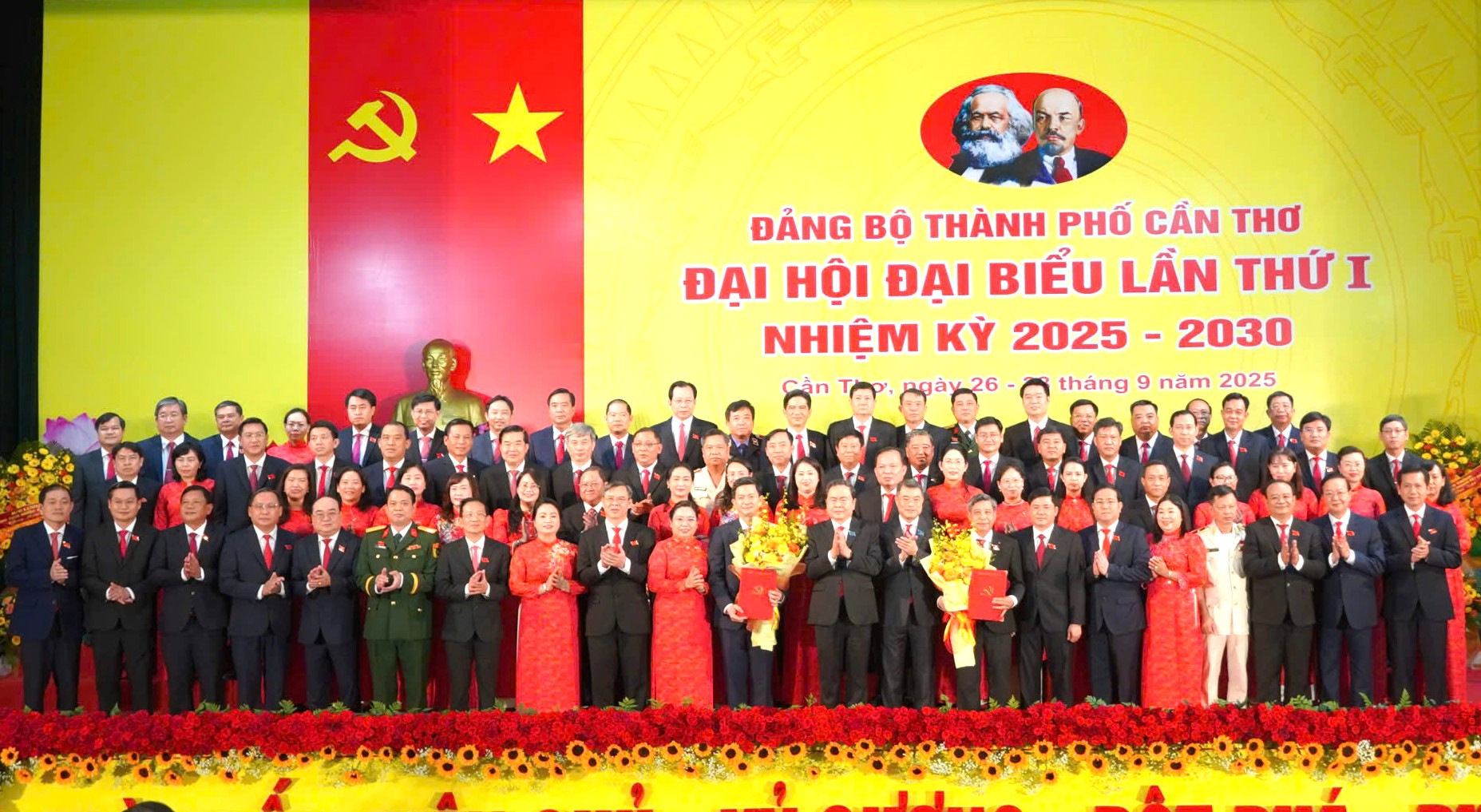 ham gia Ban Chấp hành, Ban Thường vụ và giữ chức Bí thư Thành ủy Cần Thơ, nhiệm kỳ 2025-2030.  
