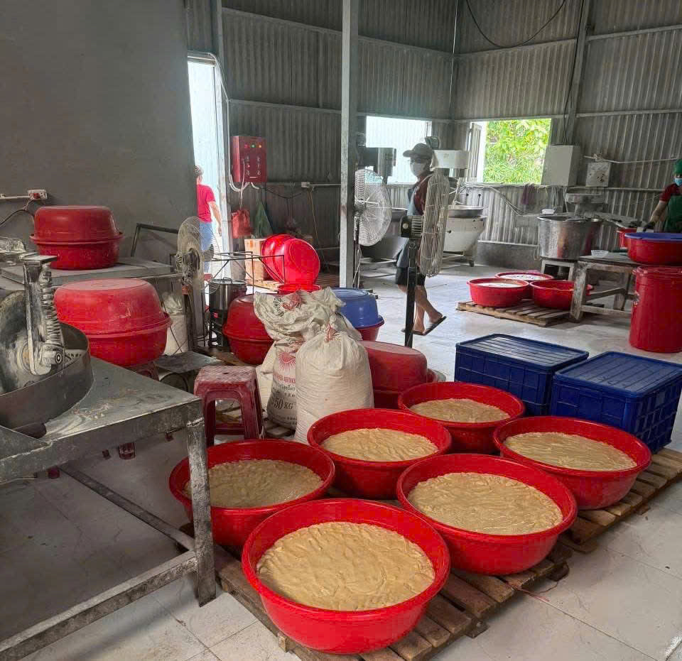 Công an Đà Nẵng phát hiện hàng loạt cơ sở sản xuất bánh kẹo trung thu có vi phạm_Ảnh: Công an Đà Nẵng.