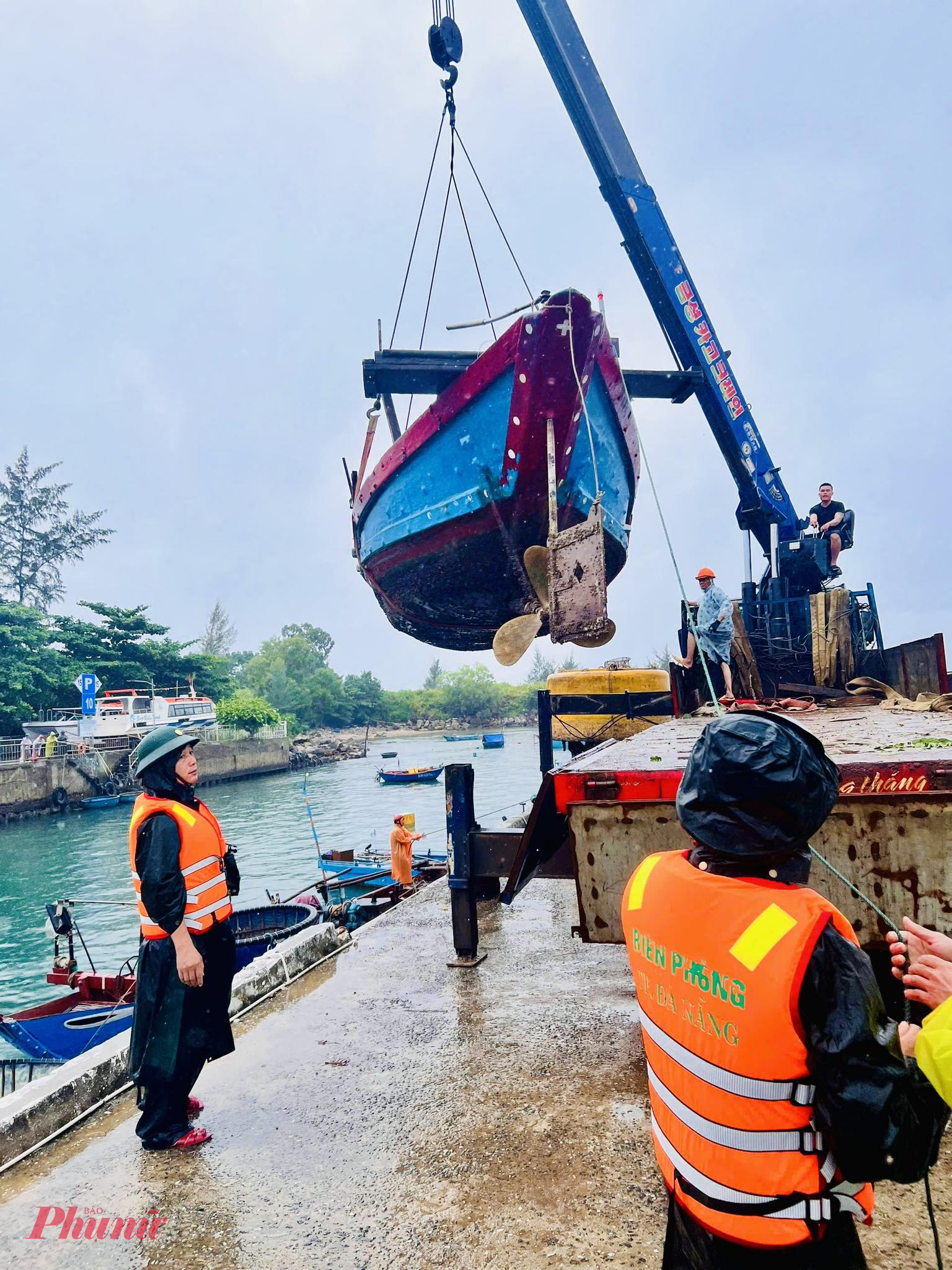 11 địa phương đã tiến hành cấm biển, thông báo tàu thuyền tránh trú bão số 10