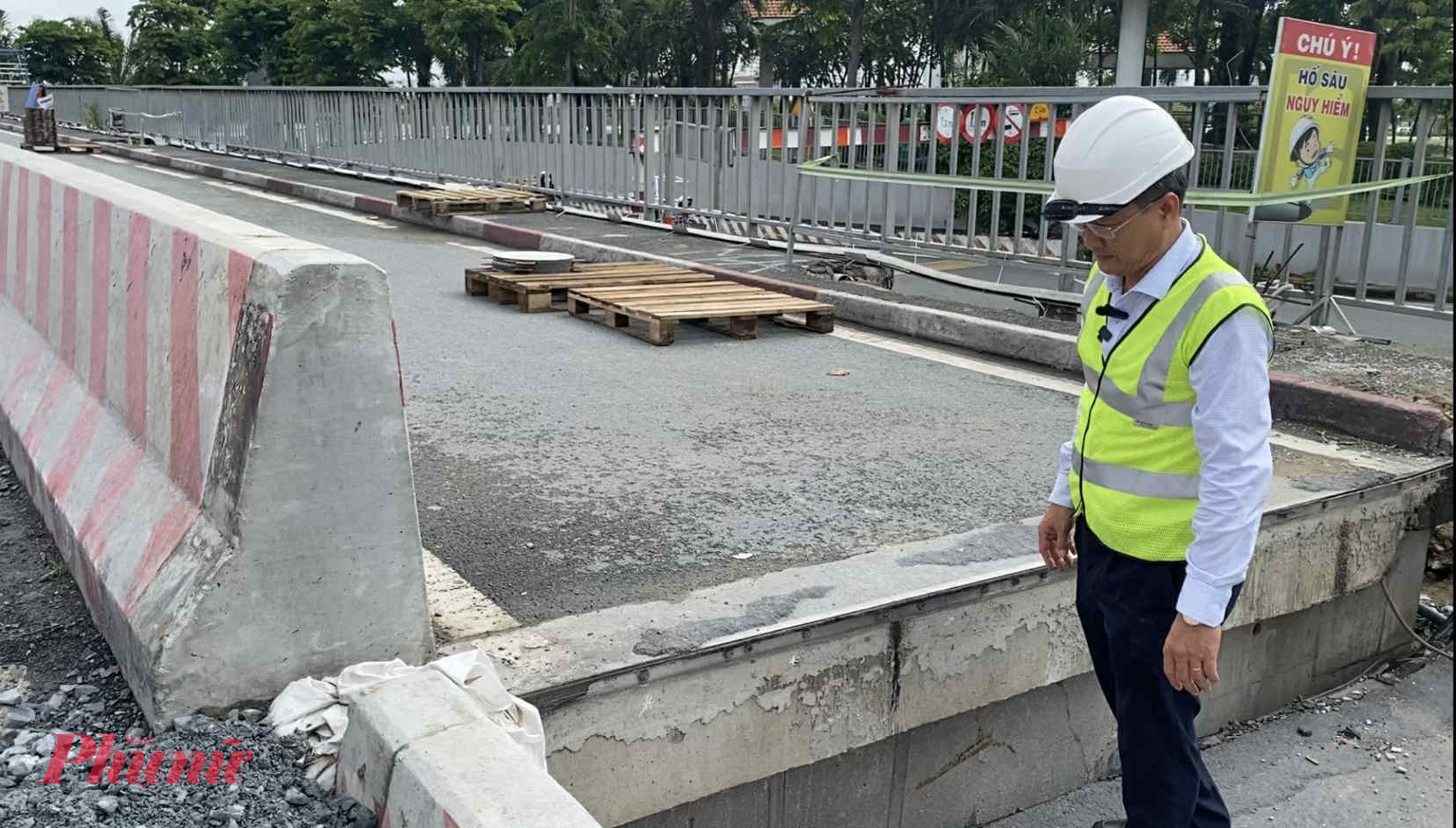 Cầu Bình Triệu 1 đã hoàn tất nâng tĩnh không lên 108 cm - Ảnh Nguyễn Văn