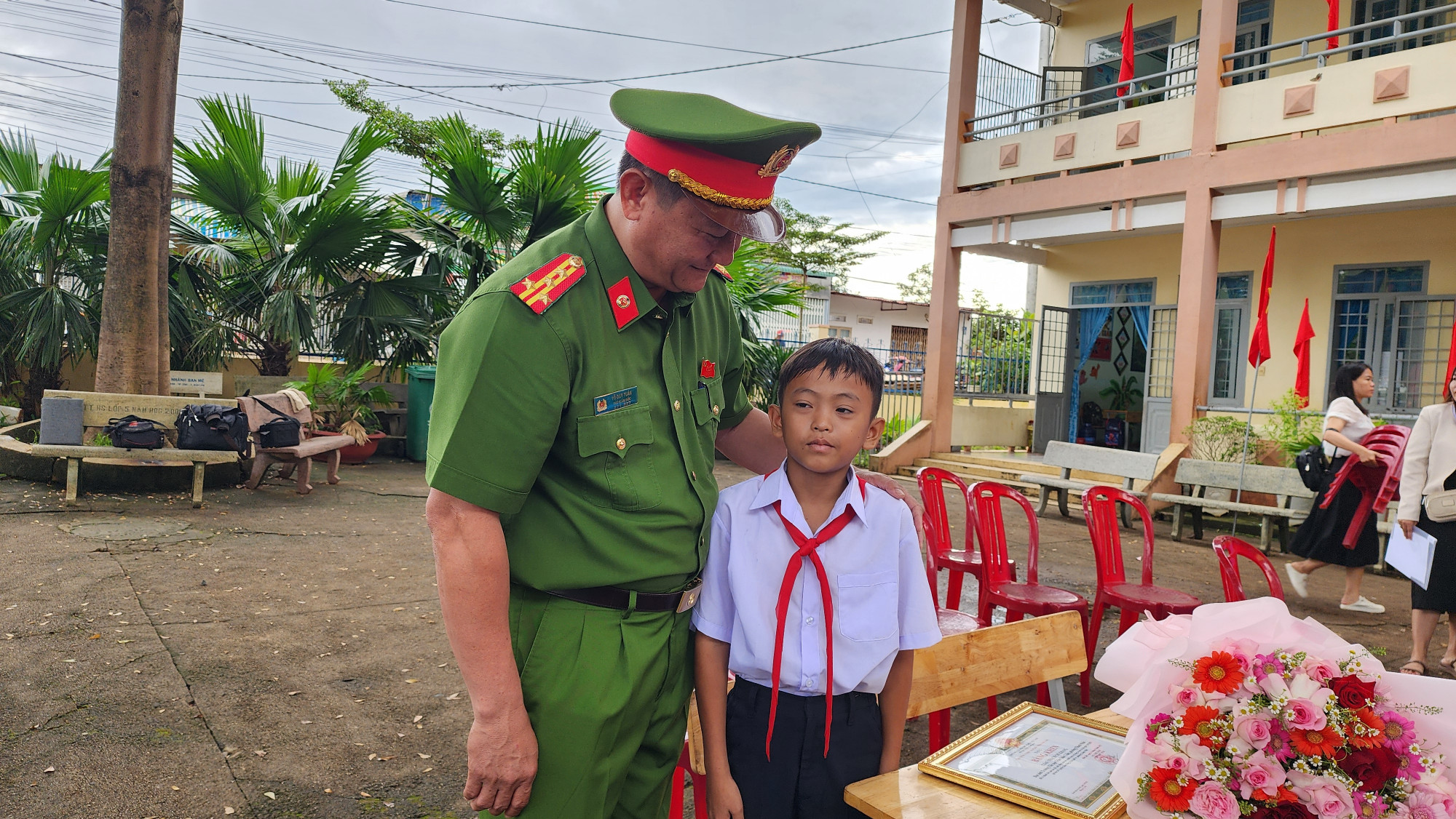 Đề nghị Công an tỉnh Đắk Lắk xem đây làm tấm gương điển hình trong công tác phòng chống tội phạm ở cơ sở