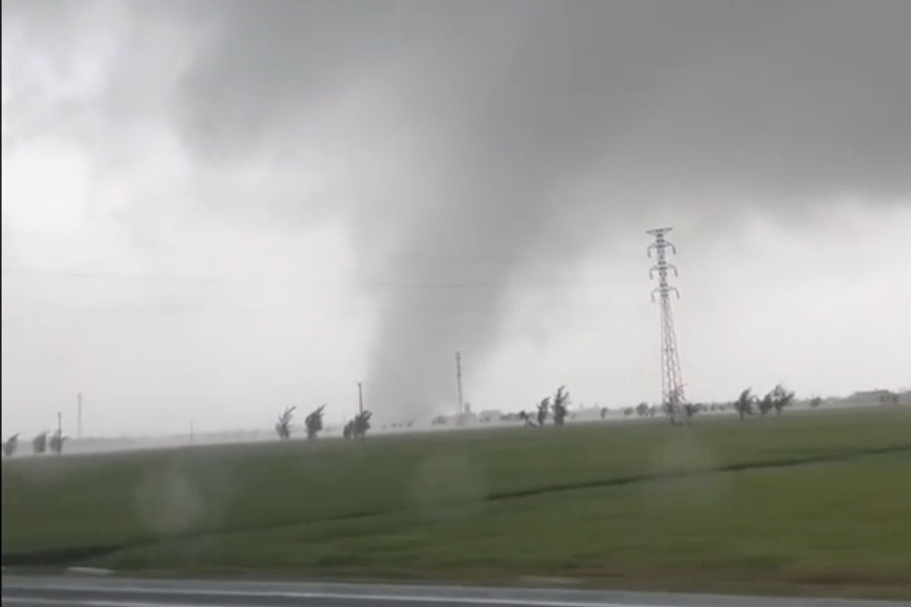 Trận lốc xoáy xảy ra vào rạng sáng 29/9. Ảnh: T.T