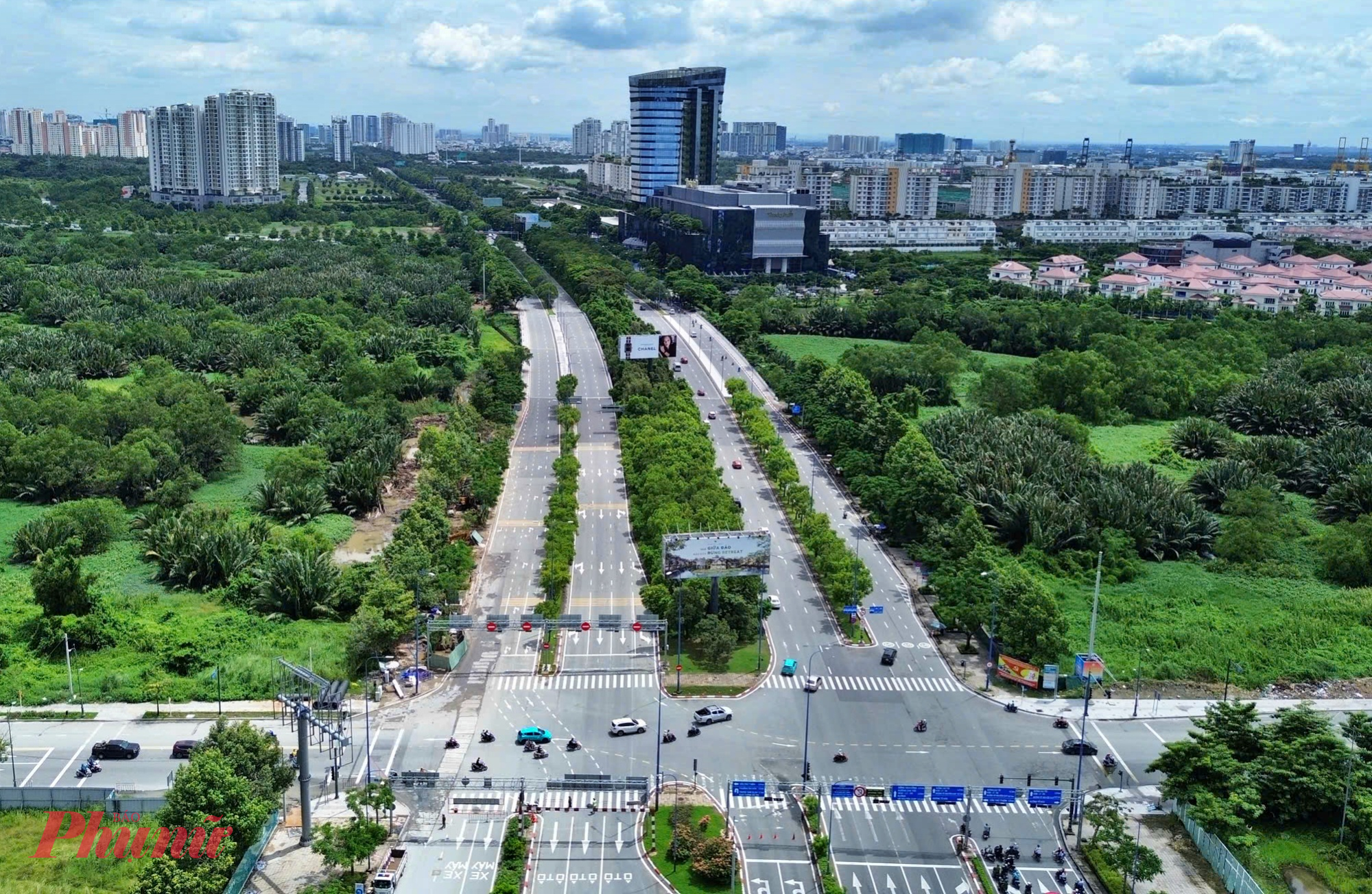 Dự án thi công đoạn cải tạo, tổ chức làn ưu tiên xe đạp trên tuyến đường Mai Chí Thọ, đoạn từ đường Nguyễn Cơ Thạch đến D1 và ngược lại trị giá 12,7 tỷ đồng. 