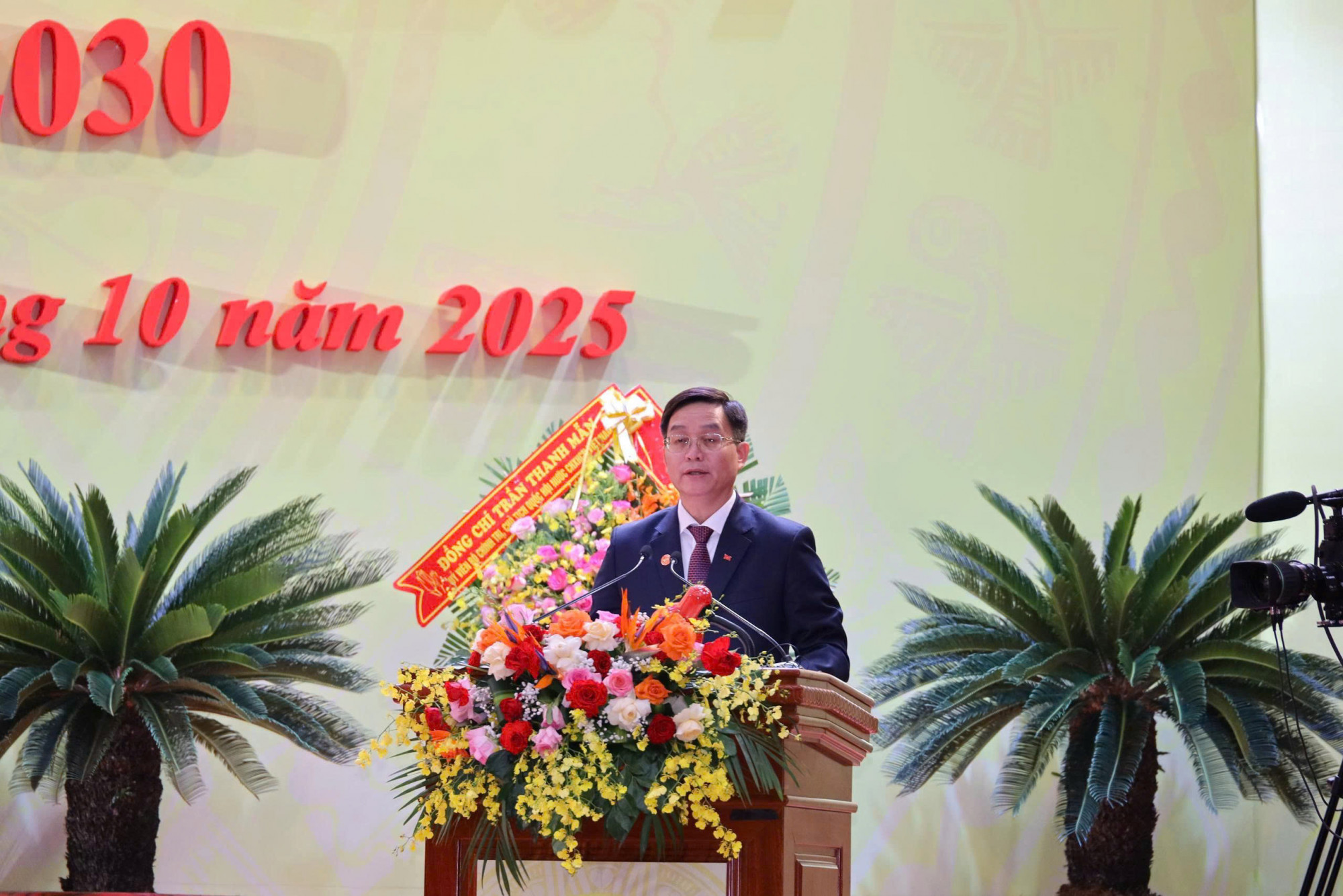 Đắk Lắk bước vào nhiệm kỳ 2025-2030: Tầm vóc mới, khát vọng mới, thành công mới Ông Nguyễn Đình Trung, Bí Thư Tỉnh uỷ Đắk Lắk phát biểu tại đại hội - Ảnh: B.X.