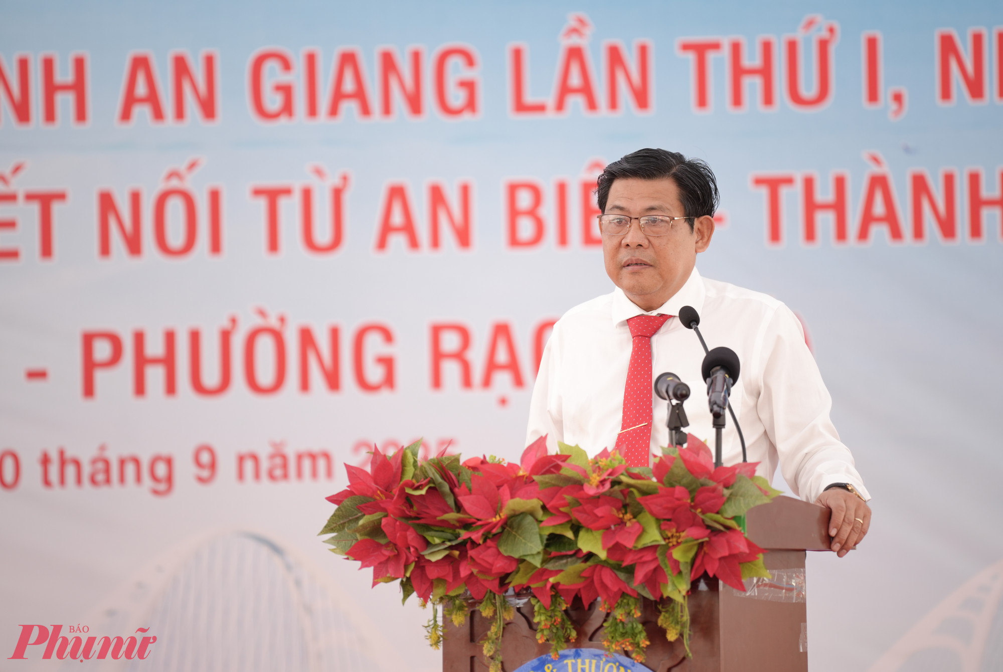 Ông Ngô Công Thức - Phó Chủ tịch UBND tỉnh An Giang phát biểu tại lễ khởi công - Ảnh Phú Hữu- 