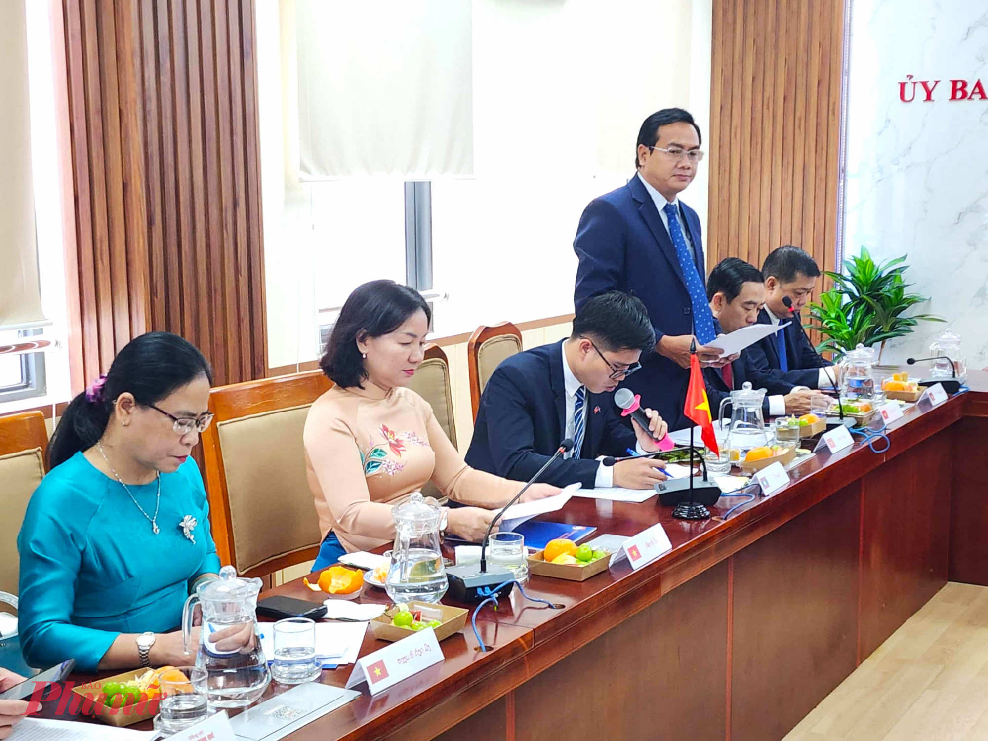 Phần điều hành hội đàm của Ông Thạch Nghi Xuân - UVTT, Trưởng ban Dân tộc và Tôn giáo, Cơ quan Ủy ban MTTQ Việt Nam TPHCM