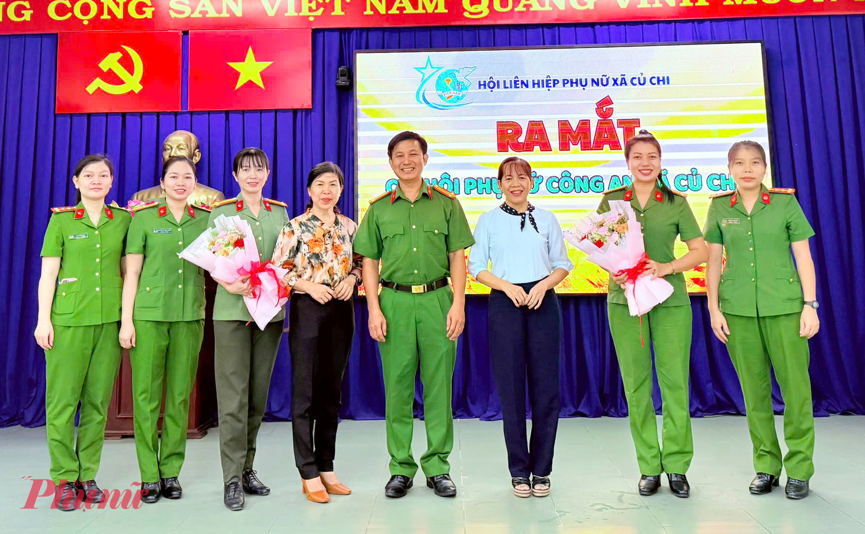 Lễ  trao Quyết định thành lập và ra mắt Chi hội phụ nữ Công an xã