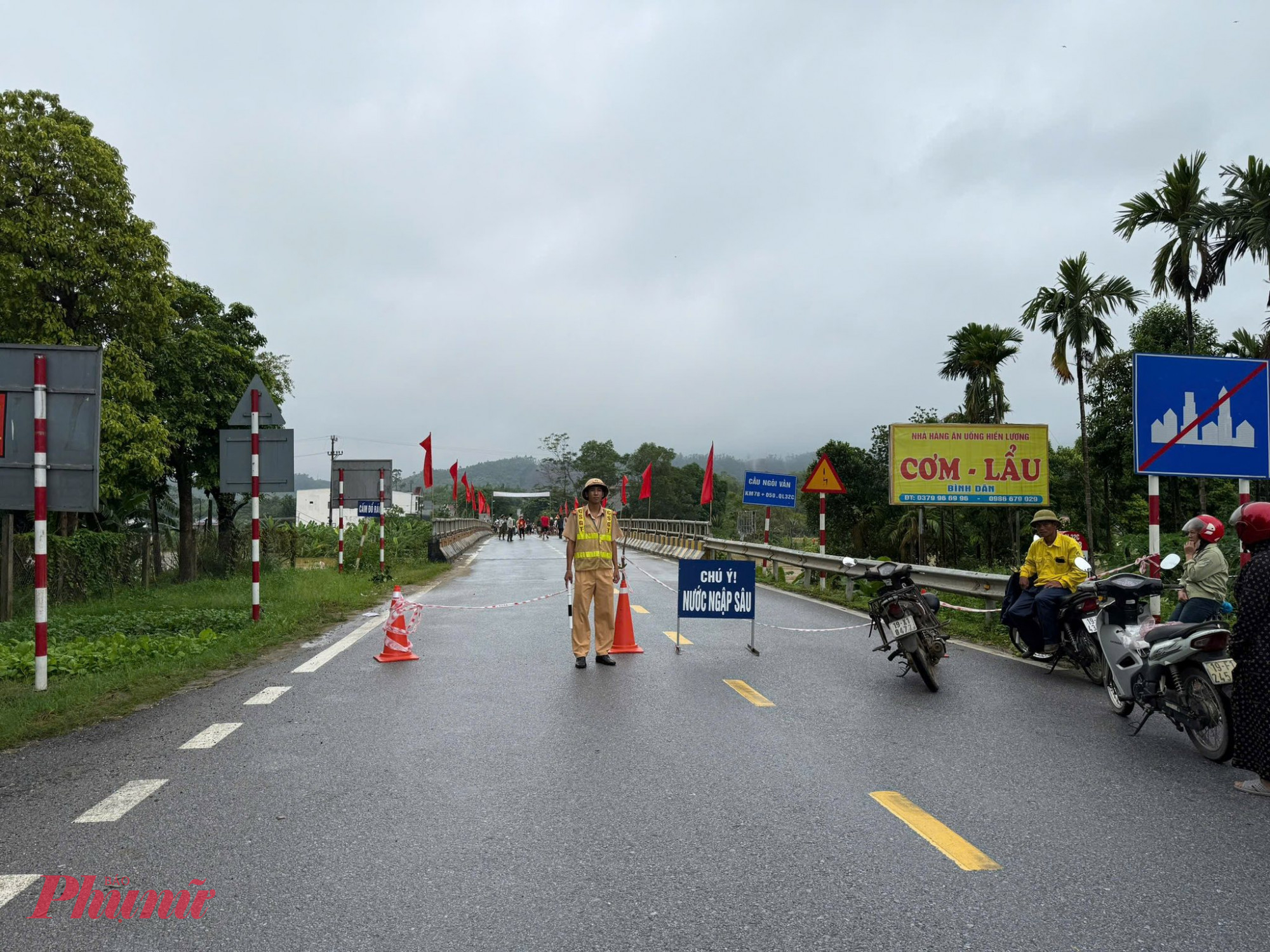 Theo Trung tâm Dự báo Khí tượng Thủy văn Quốc gia, trong ngày 30/9, các tỉnh Tuyên Quang, Phú Thọ, Thái Nguyên có mưa 40–80 mm, cục bộ trên 200 mm. Trong mưa dông có khả năng xảy ra lốc, sét, mưa đá và gió giật mạnh.