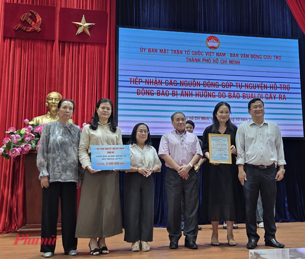 Hội Nhà văn TPHCM ủng hộ 