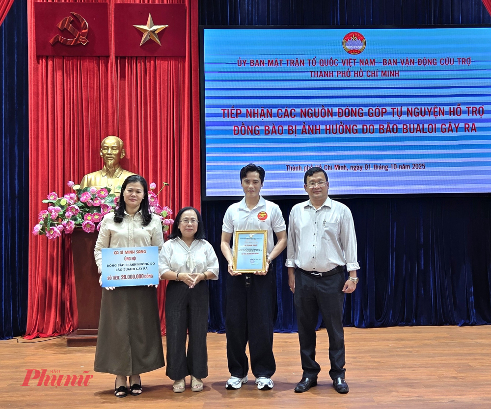 Ca sĩ Minh Sang ủng hộ