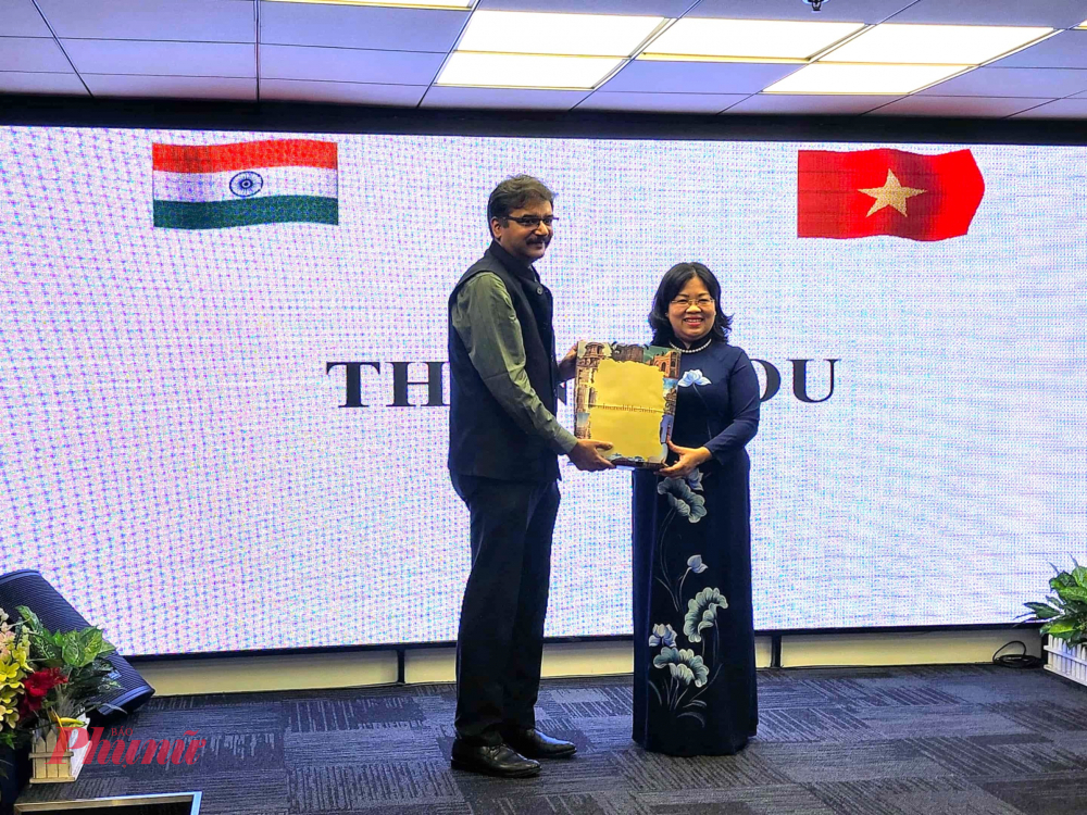 TLS Ấn Độ gửi món quà tri ân đến phía TPHCM