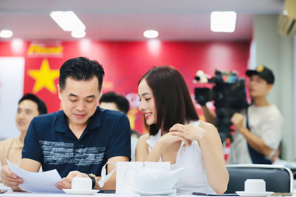 Vợ chồng vận động viên, nhạc sĩ Dương Khắc Linh và ca sĩ Sara Lưu - ẢNH: THÀNH LÂM