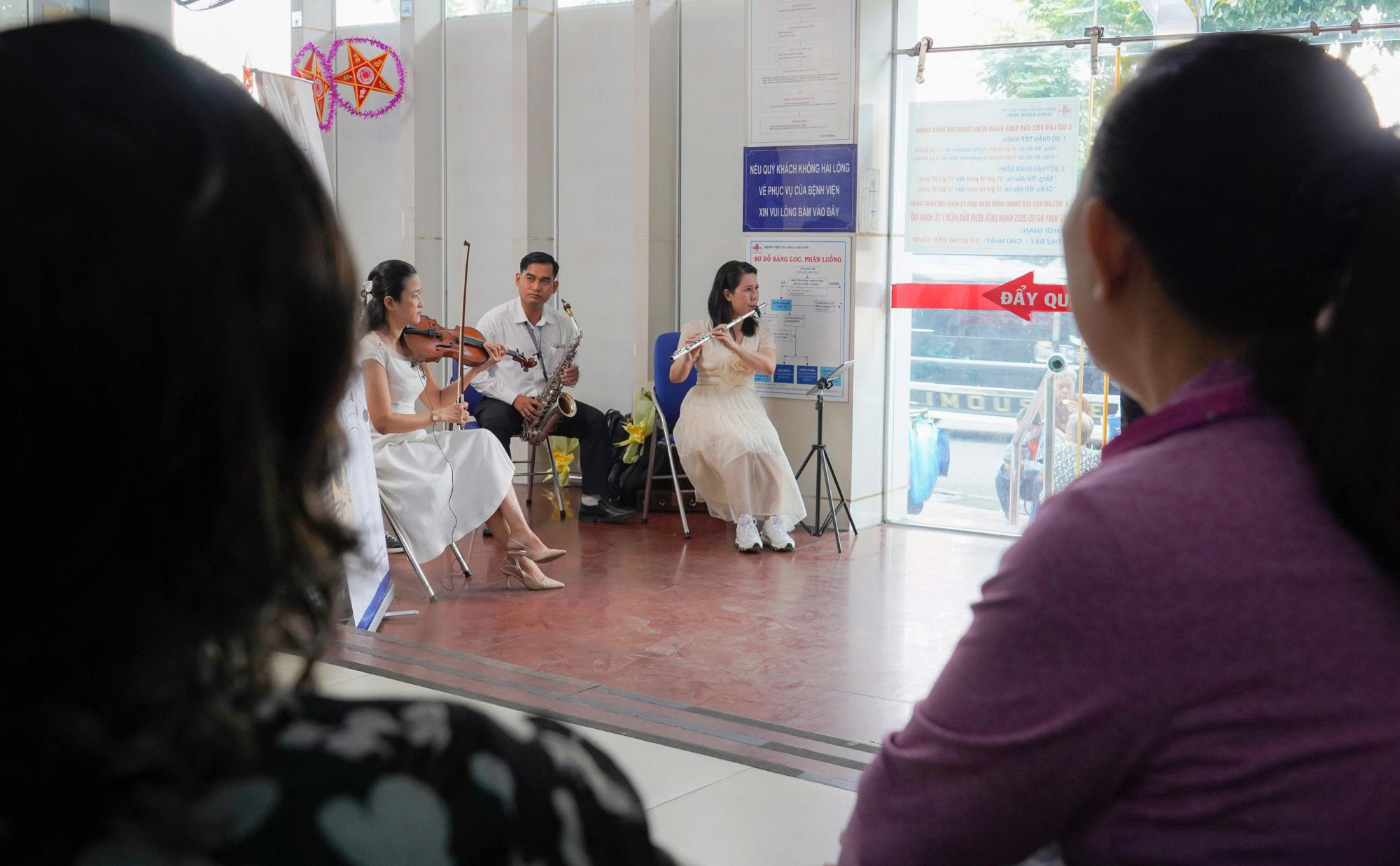 Các bài nhac giúp bệnh nhân trong và ngoài nước có trải nghiệm thú vị, bớt căng thẳng khi đi khám bệnh