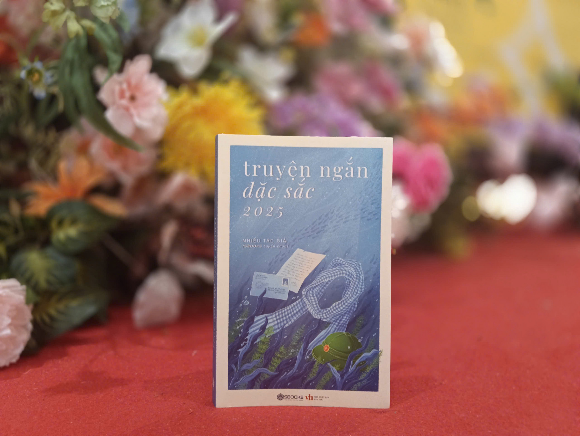 Tuyển tập truyện ngắn vừa được ra mắt - Ảnh: Sbooks