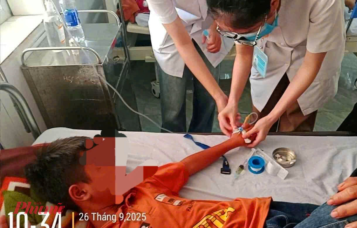 ngày 26/9, nhiều học sinh Trường PTDTBT tiểu học Kim Thủy