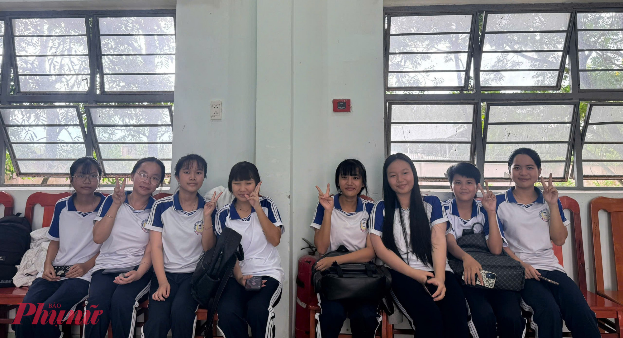 Các em học sinh An Thới Đông hào hứng trước giờ tham gia “Đêm hội trăng rằm”