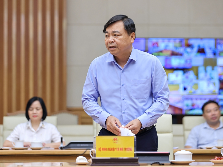 Thứ trưởng Bộ Nông nghiệp và Môi trường nhận định chưa năm nào nhiều dông lốc như năm nay - ảnh: VGP