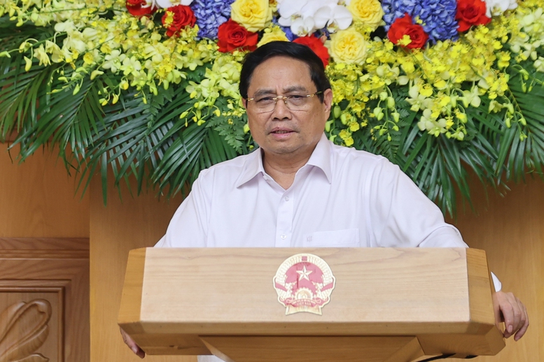 Thủ tướng Phạm Minh Chính chủ trì cuộc họp về khắc phục hậu quả bão số 10 - ảnh: VGP