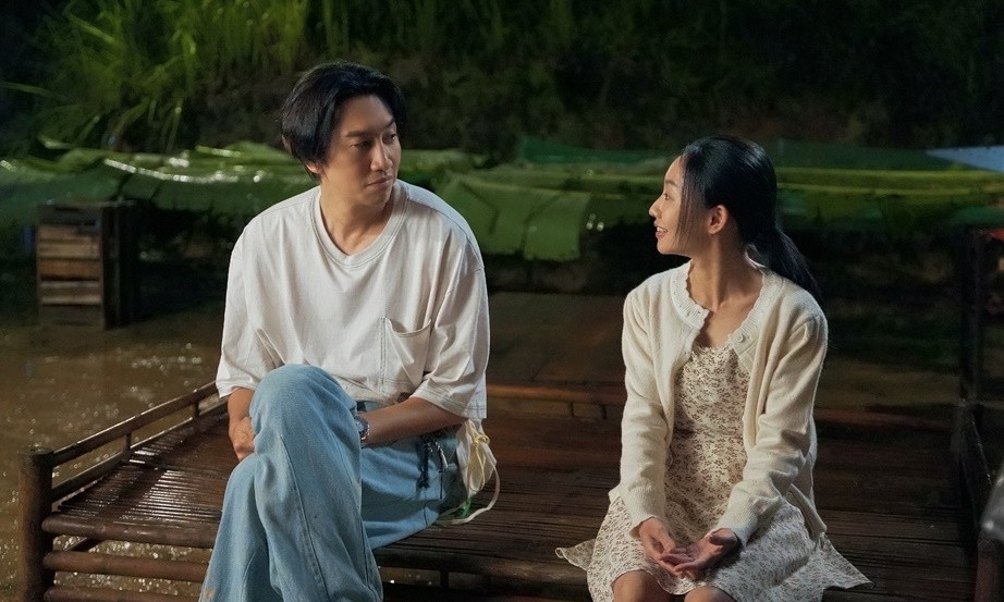Lee Khánh Soo diễn xuất ân ý với Hoàng Hà