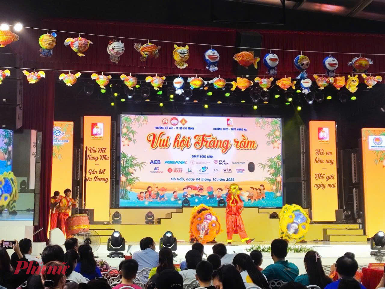 Thiếu nhi phường Gò Vấp vui hội trăng rằm do phường Gò Vấp tổ chức - Ảnh: T.Phương