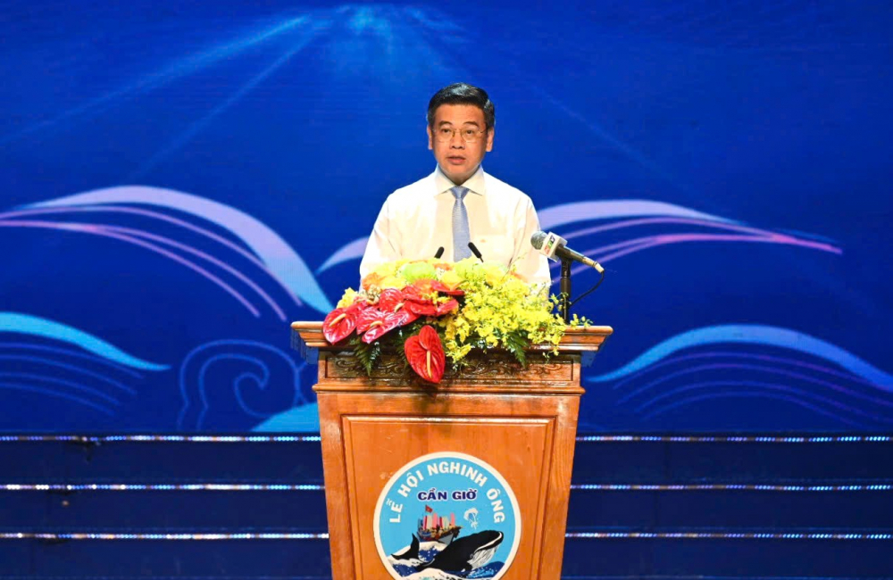 Phó Chủ tịch UBND TPHCM Nguyễn Văn Dũng phát biểu khai mạc - Ảnh: Quốc Thanh