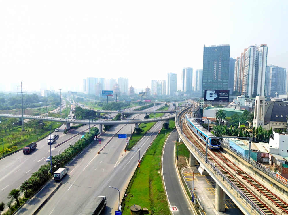 Nhiều cán bộ, đảng viên và người dân kỳ vọng kỳ đại hội lần này sẽ là dấu mốc để TPHCM tiếp tục phát triển, văn minh, hiện đại và đáng sống - ẢNH: VŨ QUYỀN