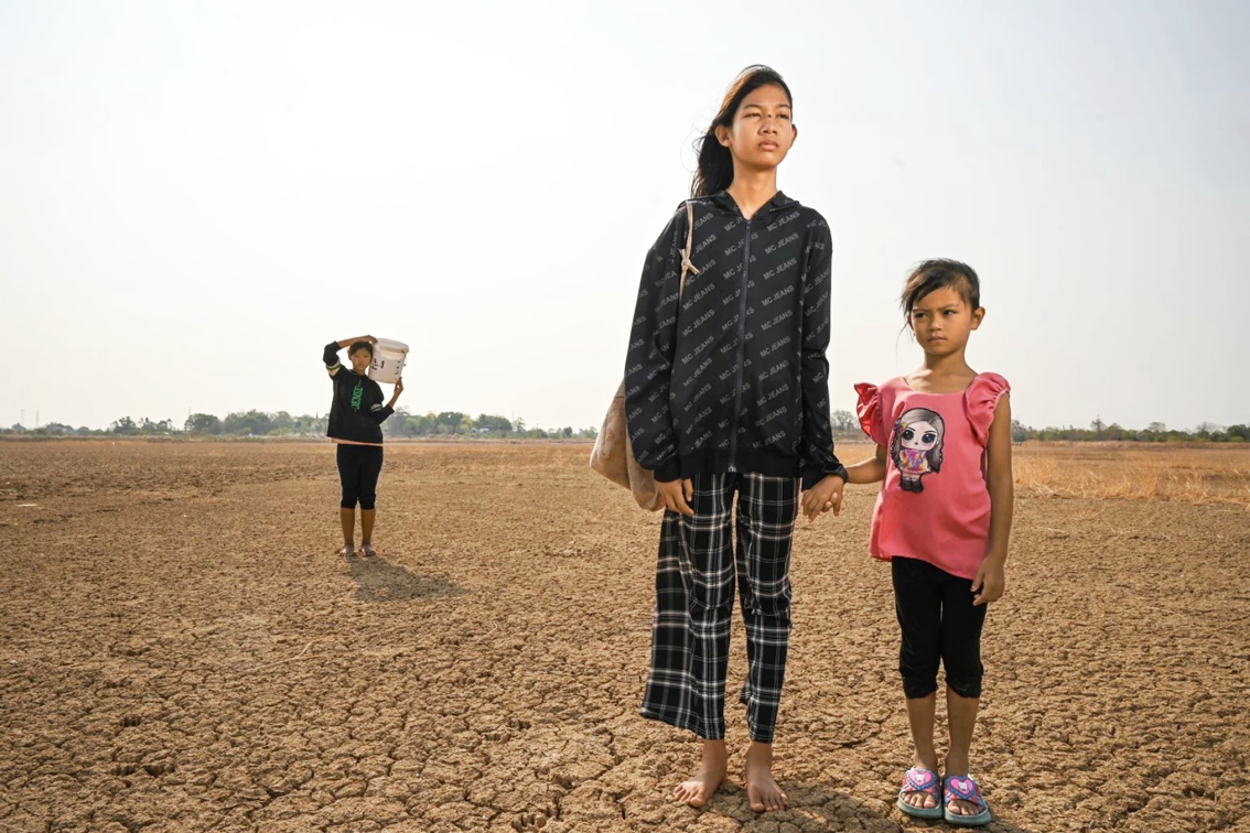 Nhiều người trẻ trên thế giới đang rất lo lắng về tương lai - ẢNH: KONGMUANG (UNICEF)