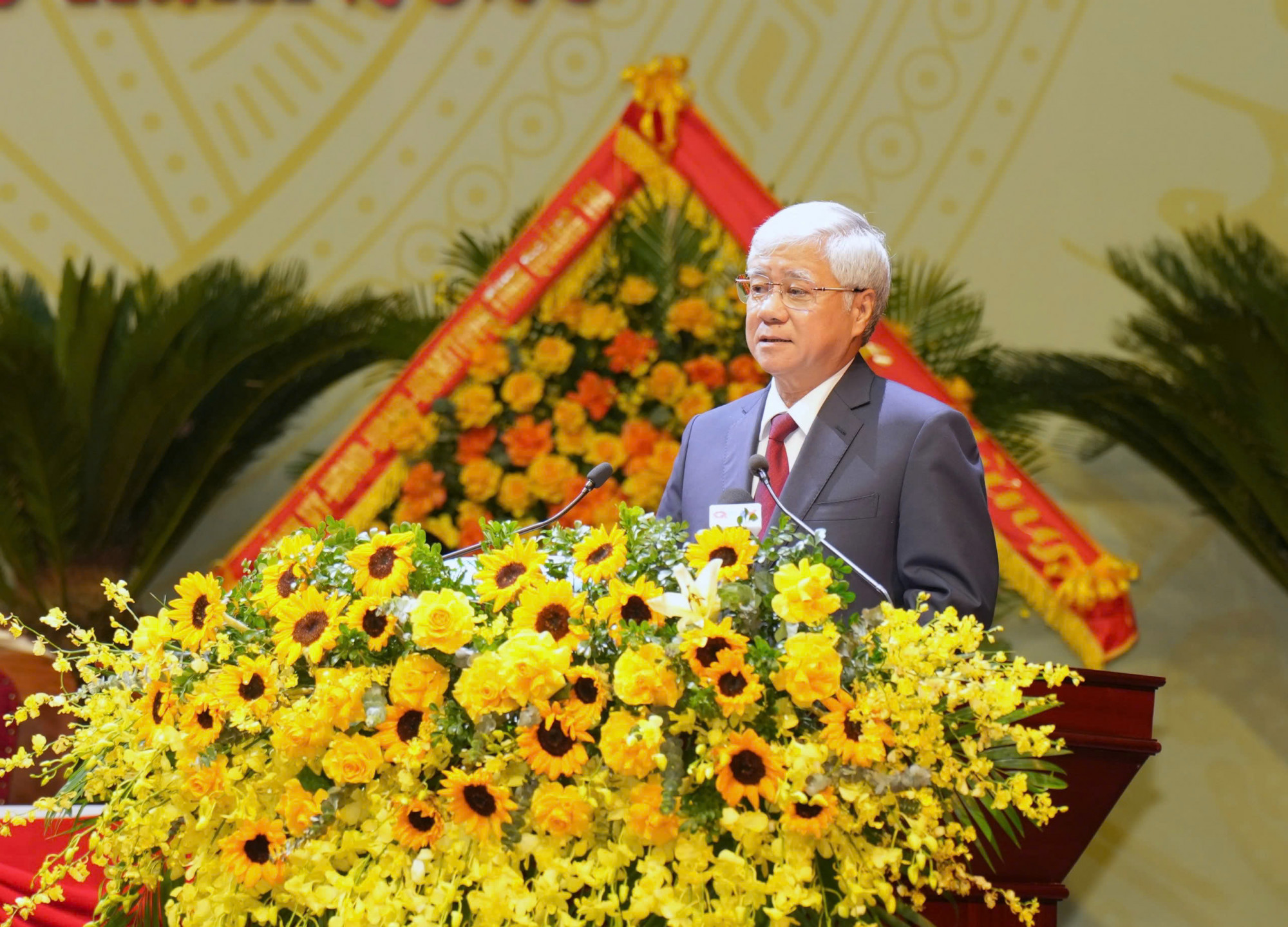 ông Đỗ Văn Chiến - Ủy viên Bộ Chính trị, Bí thư Trung ương Đảng, Chủ tịch Ủy ban Trung ương Mặt trận Tổ quốc Việt Nam phát biểu chỉ đạo đại hội