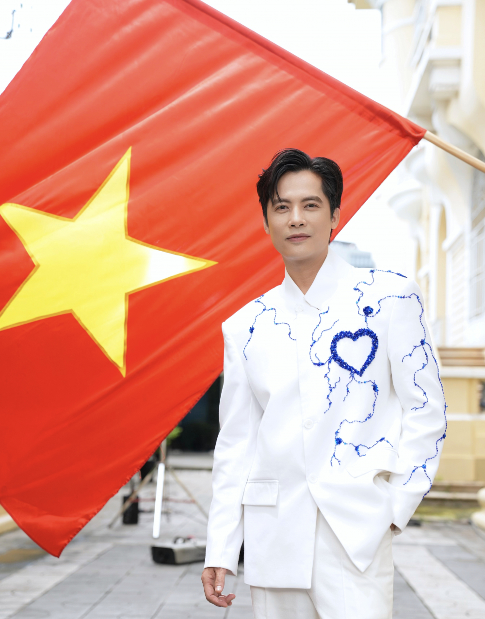 MV Rực sáng sức trẻ Việt Nam cũng khởi động dự án dài hơi về lý tưởng tuổi trẻ và tinh thần tự hào dân tộc của Minh Sang - Ảnh: NVCC