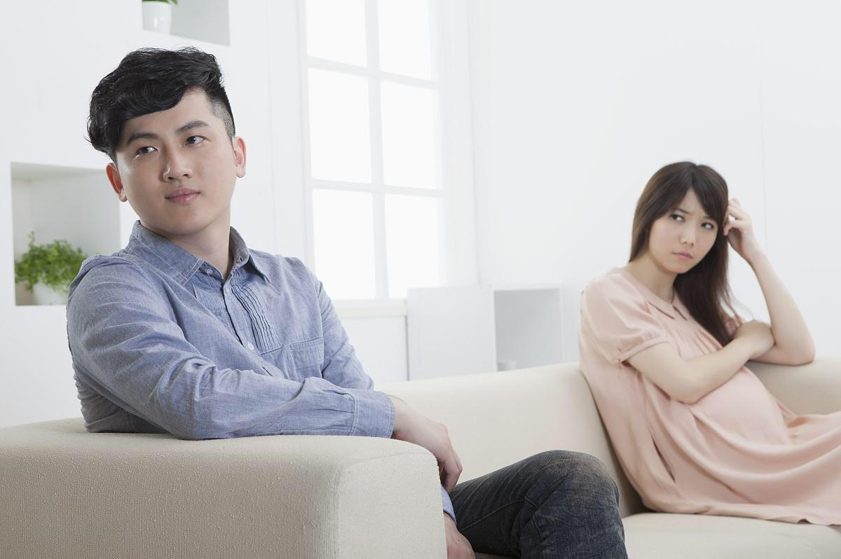 Hôn nhân không phải là câu chuyện ai góp nhiều tiền hơn (ảnh minh họa)