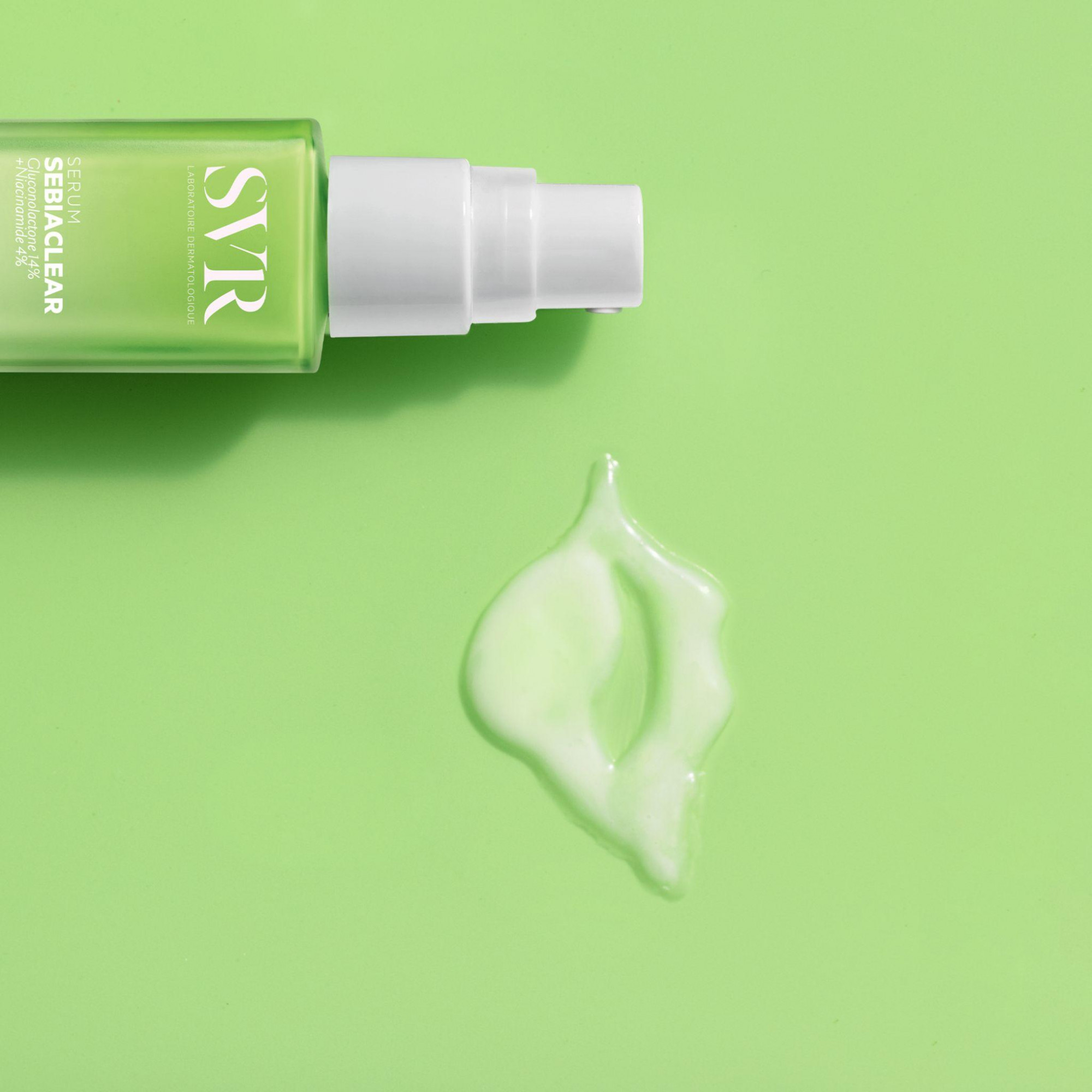 Sebiaclear Serum - sản phẩm chứa 14% Gluconolactone, 4% Niacinamide cùng phức hợp Retinoid-Like + Hyaluronic Acid giúp giải quyết 4 vấn đề lớn của làn da mụn. Số GPQC: 263/2025/XNQC-YTHCM